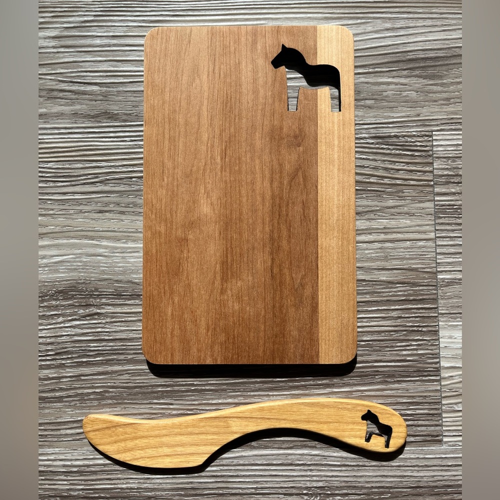 Wooden Dala Horse Cheese Board & Knife